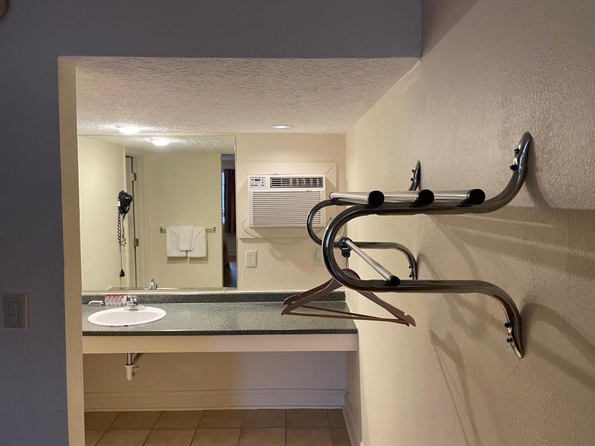 Wildwood Inn Florence Bagian luar foto