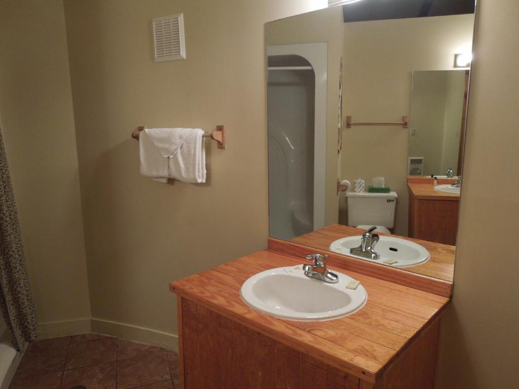 Wildwood Inn Florence Bagian luar foto