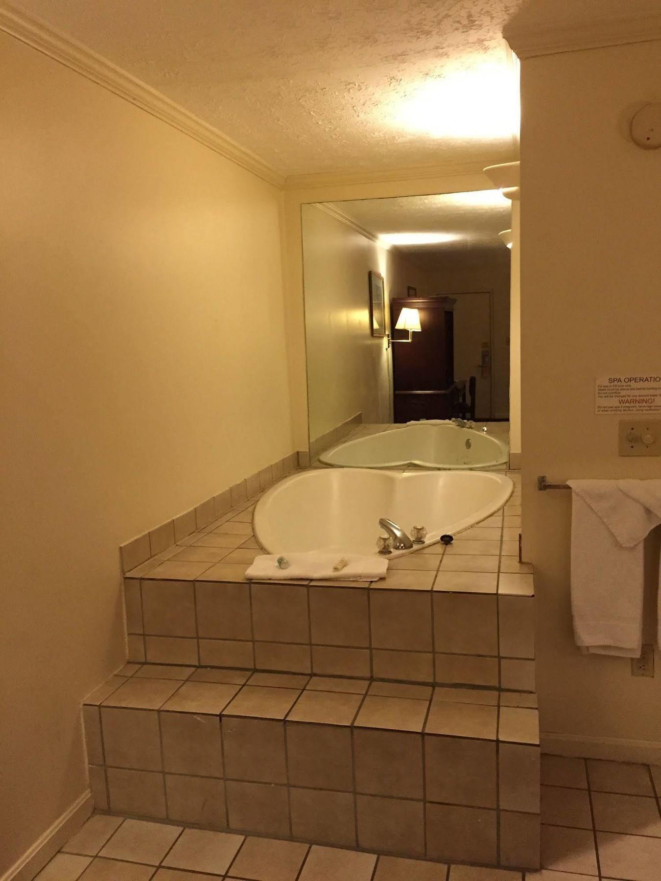 Wildwood Inn Florence Bagian luar foto